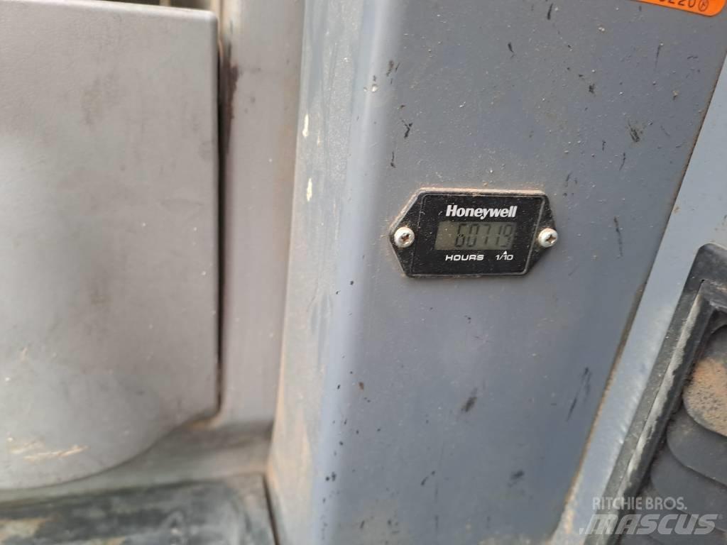 Takeuchi TB 250 소형 굴삭기 7톤 미만