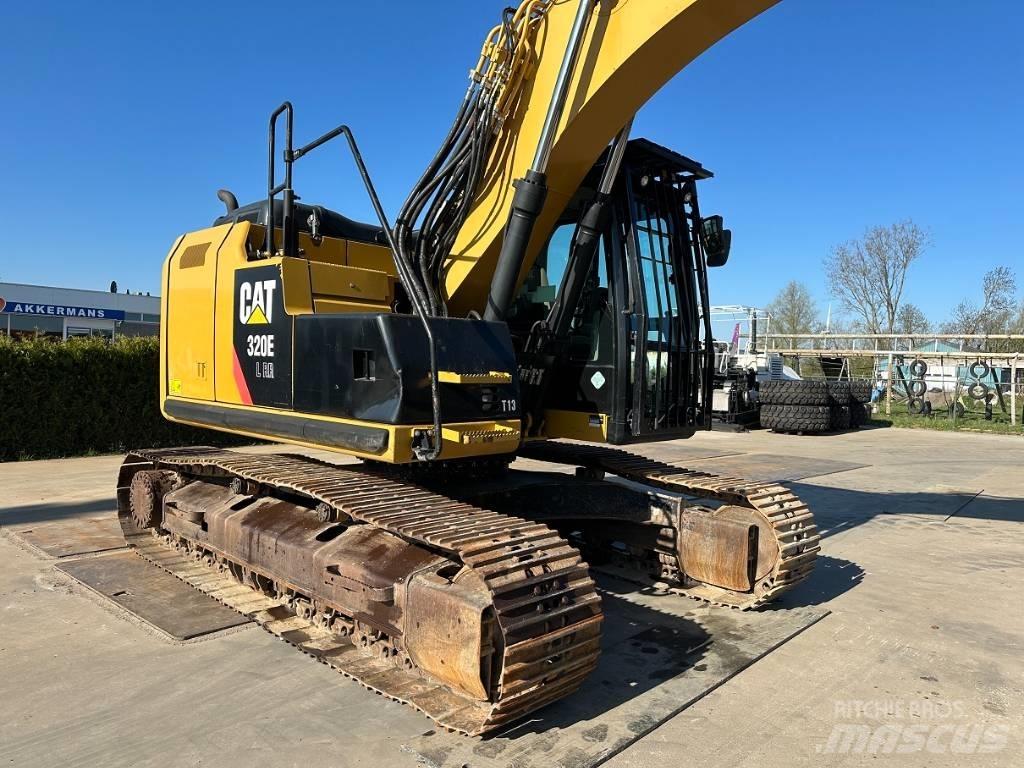 CAT 320 E 대형 굴삭기 29톤 이상