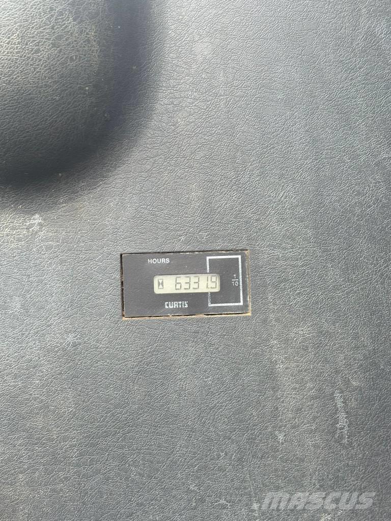 Hyundai HX 330 대형 굴삭기 29톤 이상