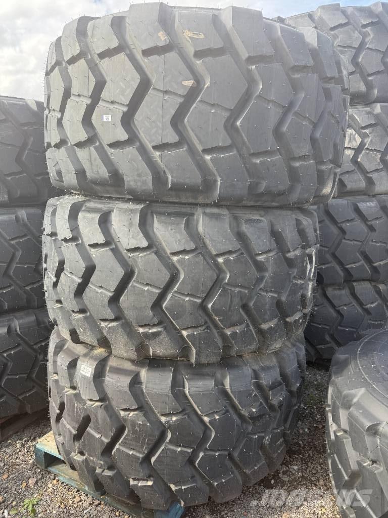 Trelleborg 750/65R25 타이어, 휠 및 림