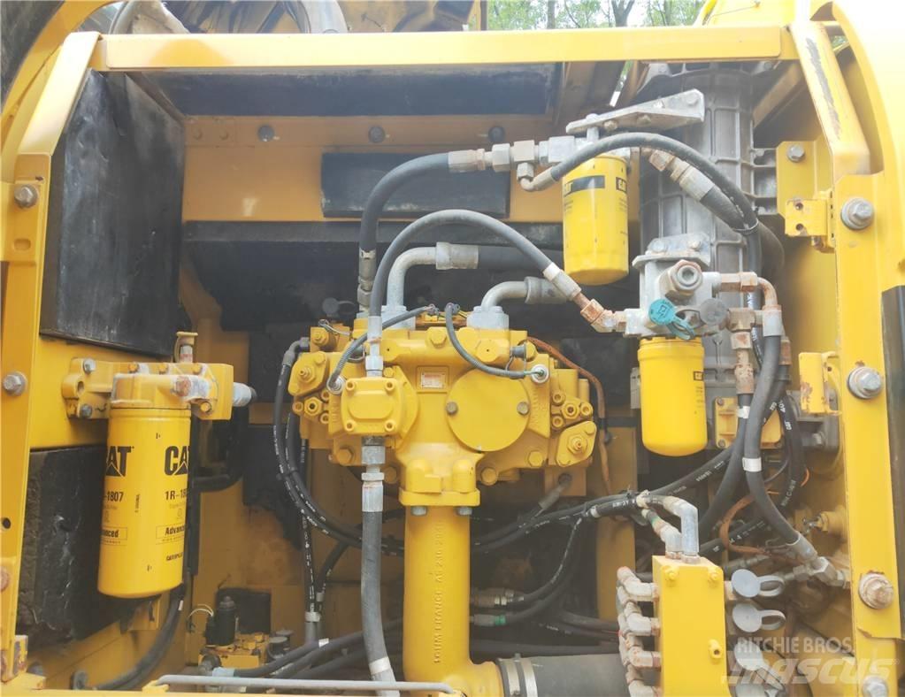 CAT 329 D 대형 굴삭기 29톤 이상