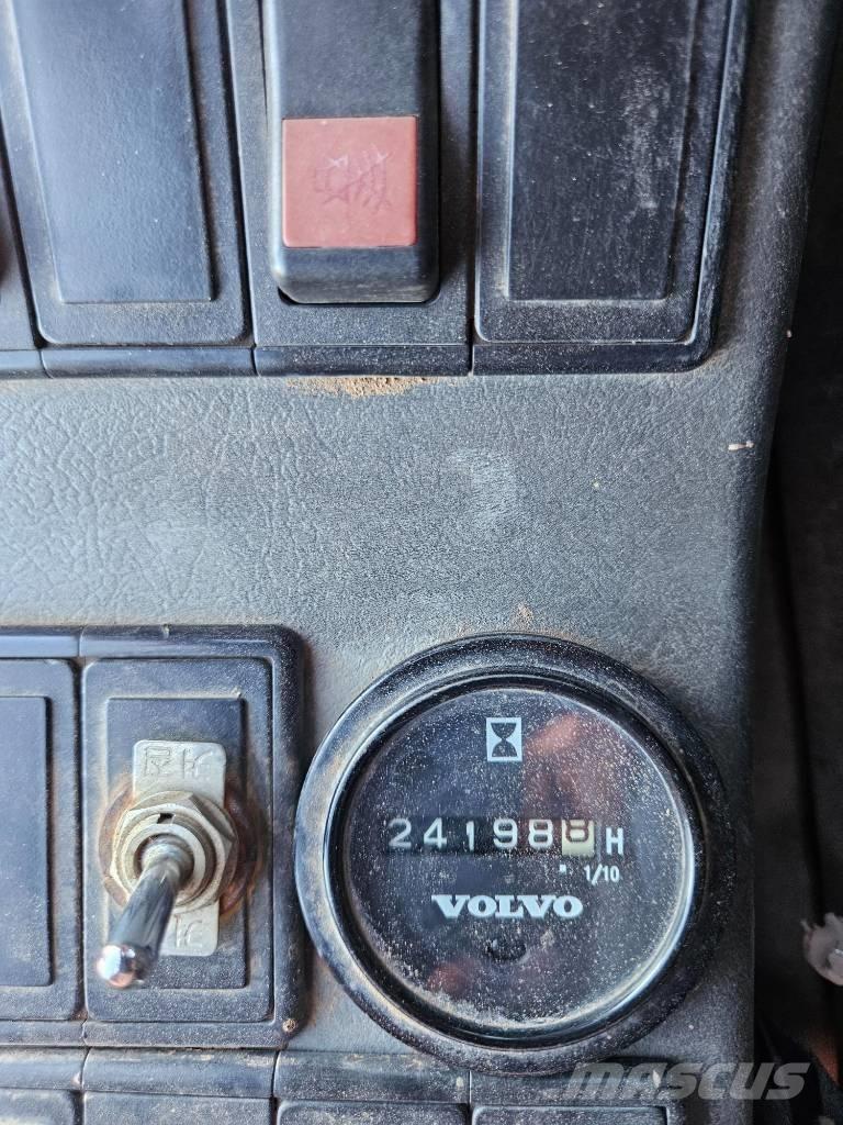Volvo EC 210 B LC 대형 굴삭기 29톤 이상