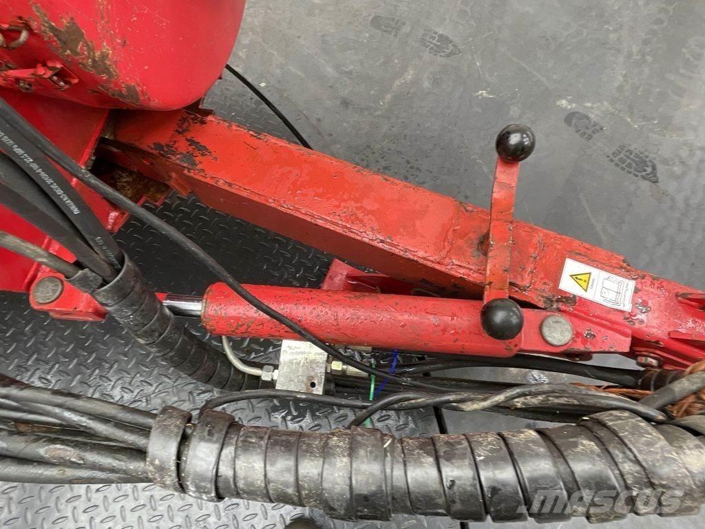 Welger AP 830 목초 수확기