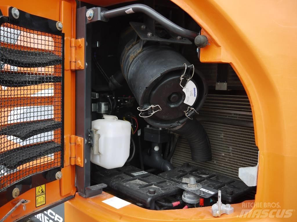 Doosan DX 140 LCR-5 대형 굴삭기 29톤 이상