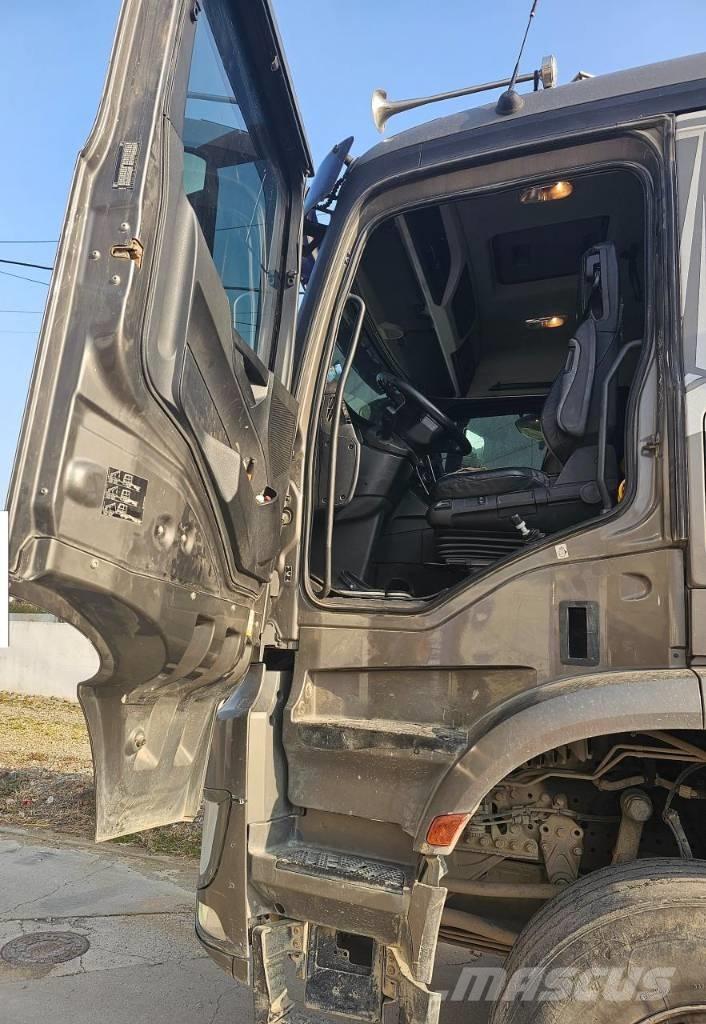 Mercedes-Benz 3951 건설현장 덤프트럭