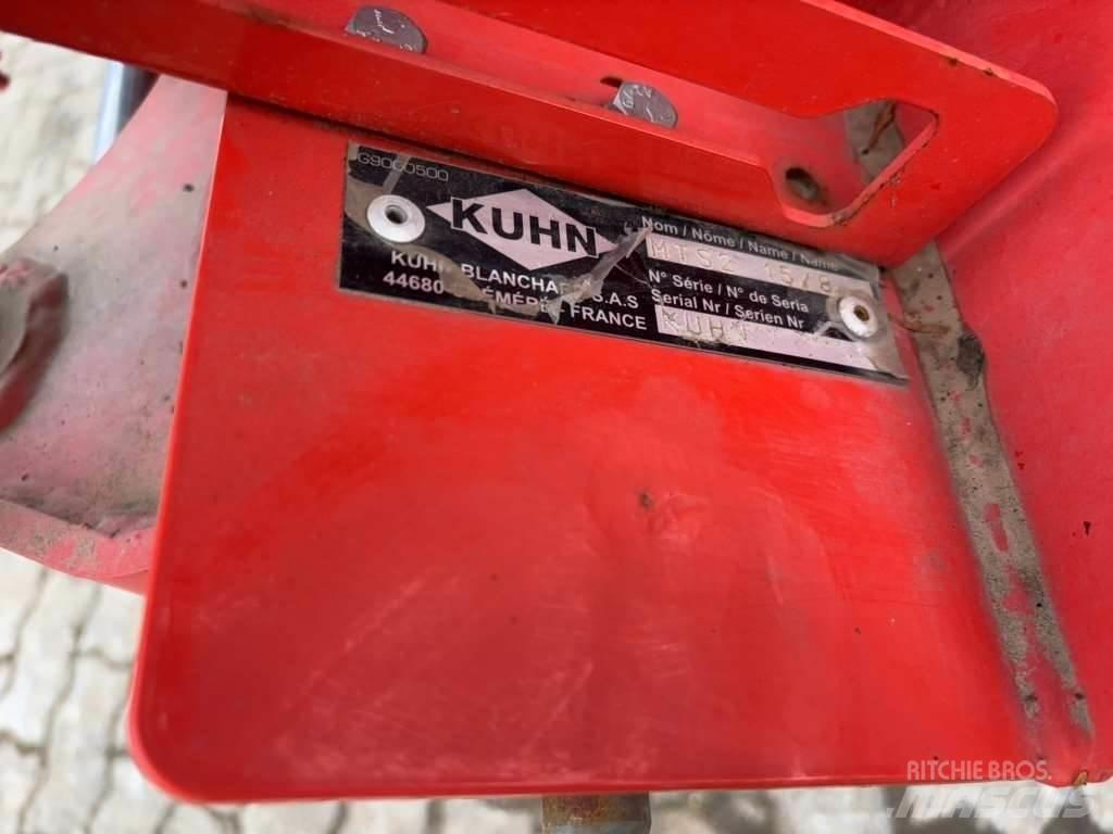 Kuhn Deltis 1302 견인형 분무기