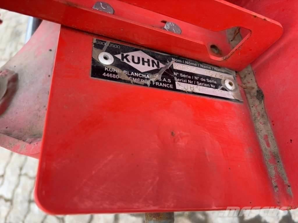 Kuhn Deltis 1302 견인형 분무기