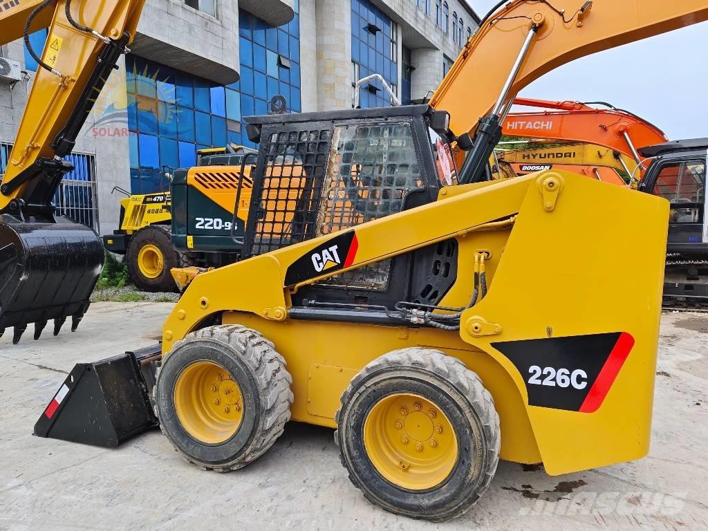 CAT 226 C  스키드로더