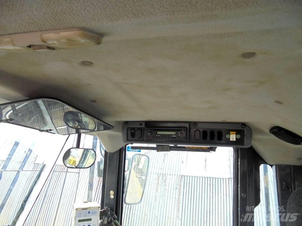 Komatsu WA 270-7  휠로우더