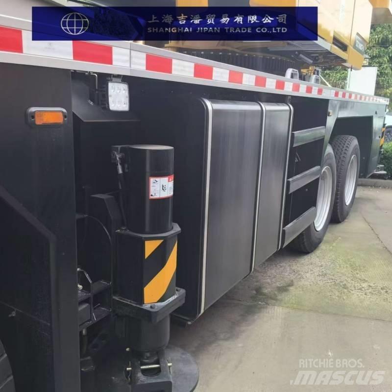 Sany STC1000 A/T 크레인
