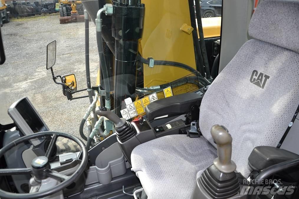CAT M 315 D  휠 굴삭기