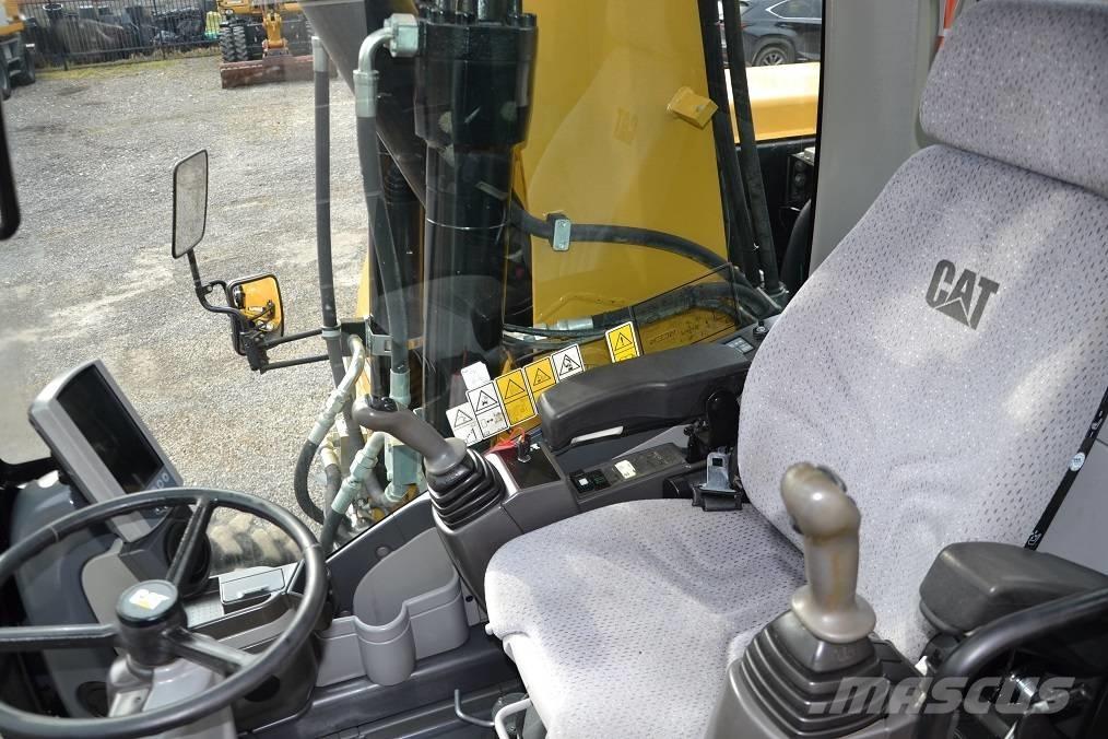 CAT M 315 D  휠 굴삭기
