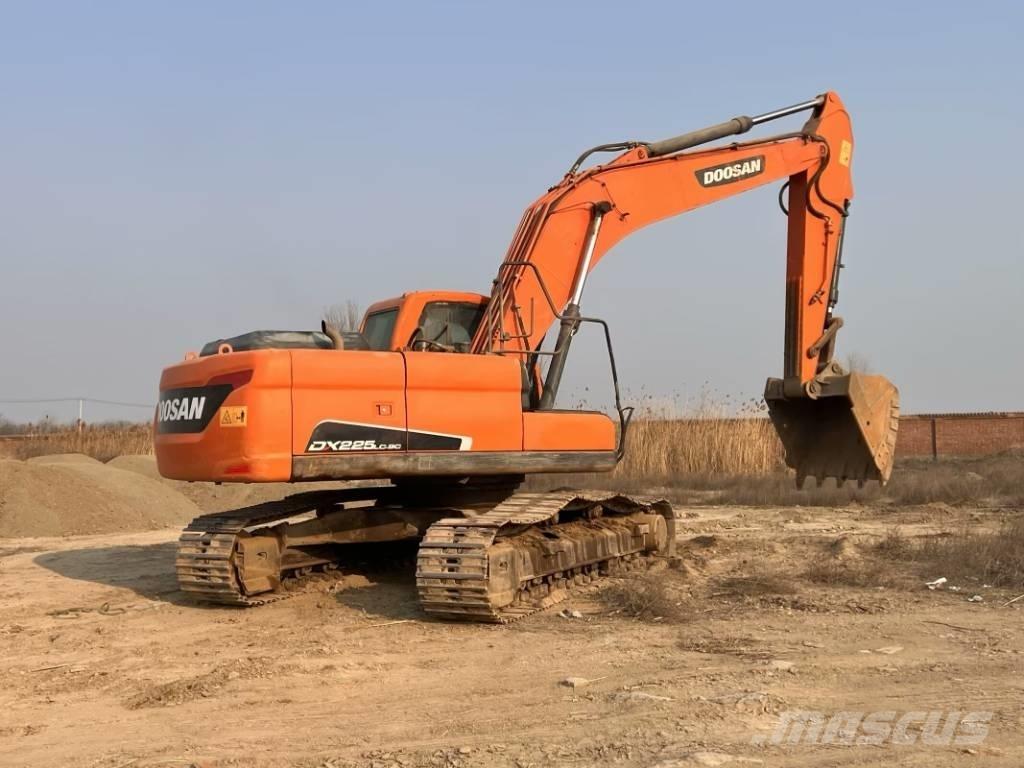 Doosan DX225LC-9C 대형 굴삭기 29톤 이상