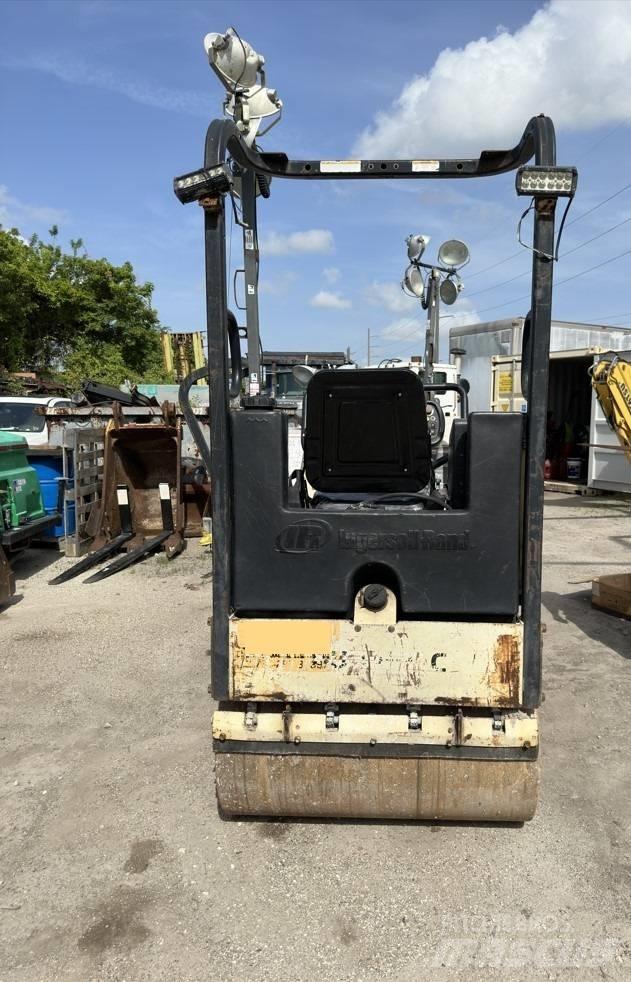 Ingersoll Rand DD 16 토양 다짐기