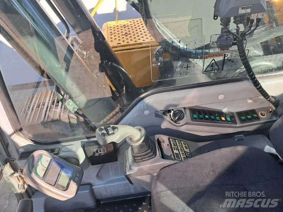 Volvo EC 240 B LC 대형 굴삭기 29톤 이상