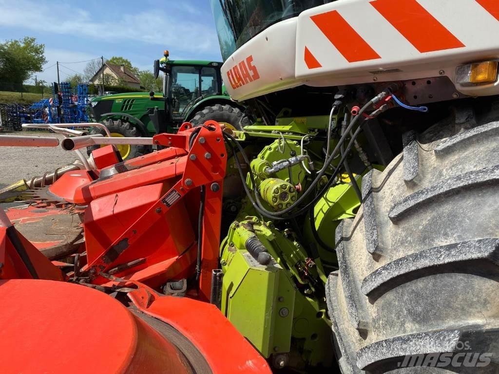 CLAAS JAGUAR 830 목초 수확기