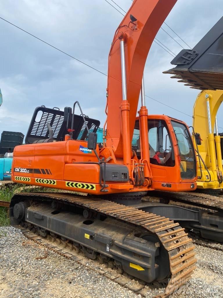 Doosan DX 300 LC 대형 굴삭기 29톤 이상
