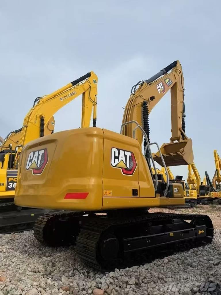 CAT 320 GC 대형 굴삭기 29톤 이상