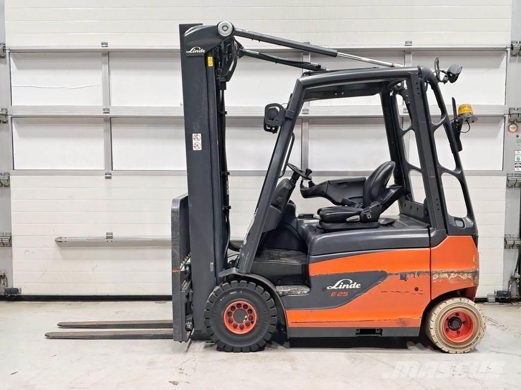 Linde E25-01 전동 지게차