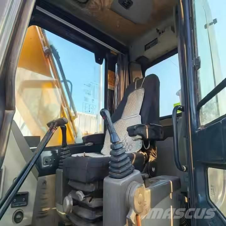 Hyundai 110 VS 대형 굴삭기 29톤 이상