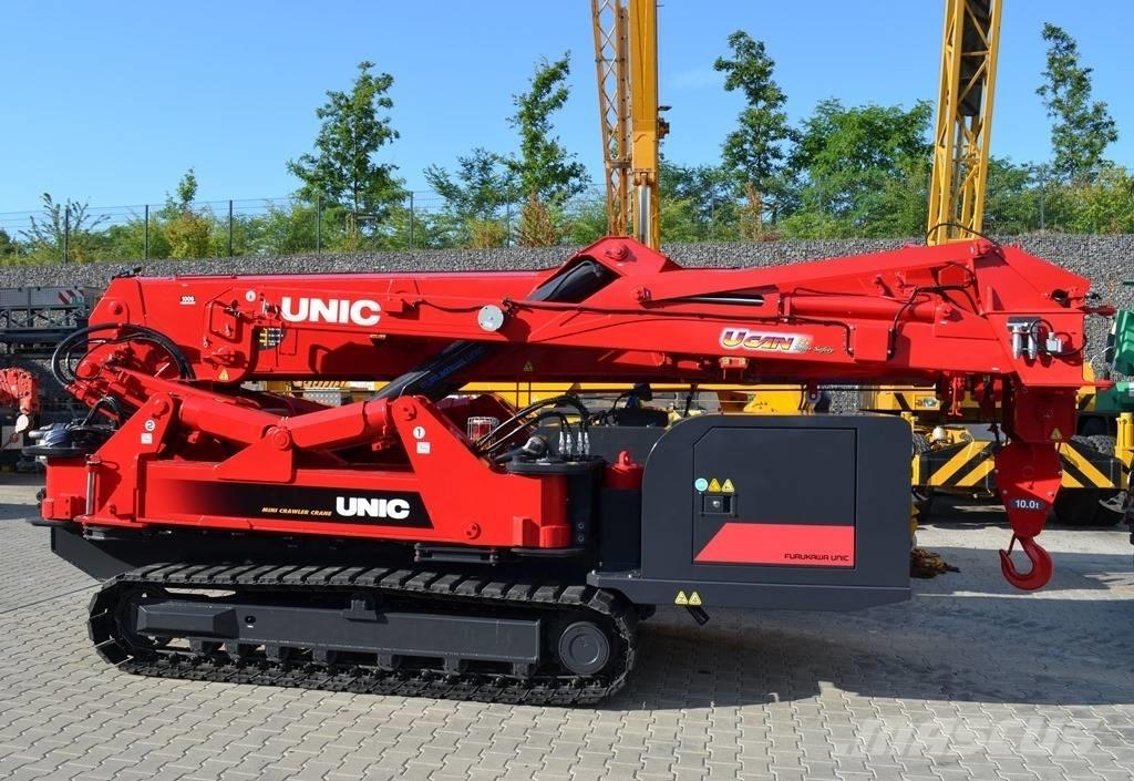 Unic URW-1006 트랙 크레인