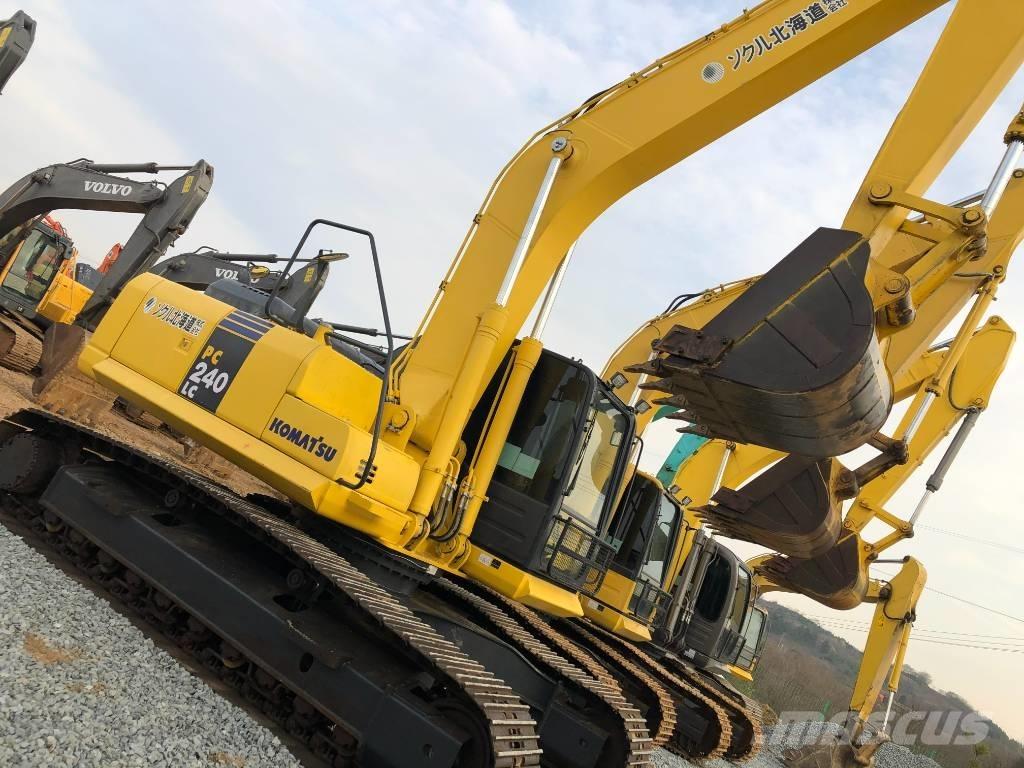 Komatsu 240-8 대형 굴삭기 29톤 이상