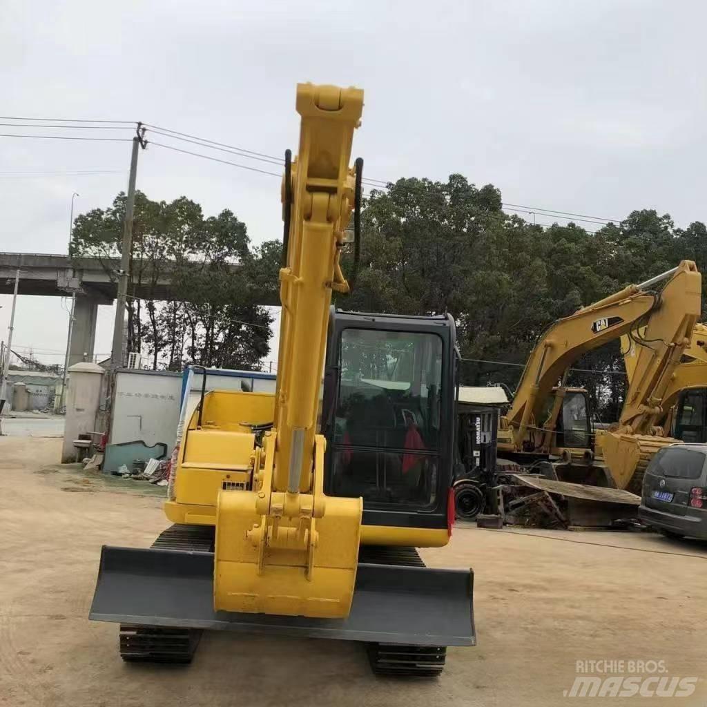 Komatsu PC 60 대형 굴삭기 29톤 이상
