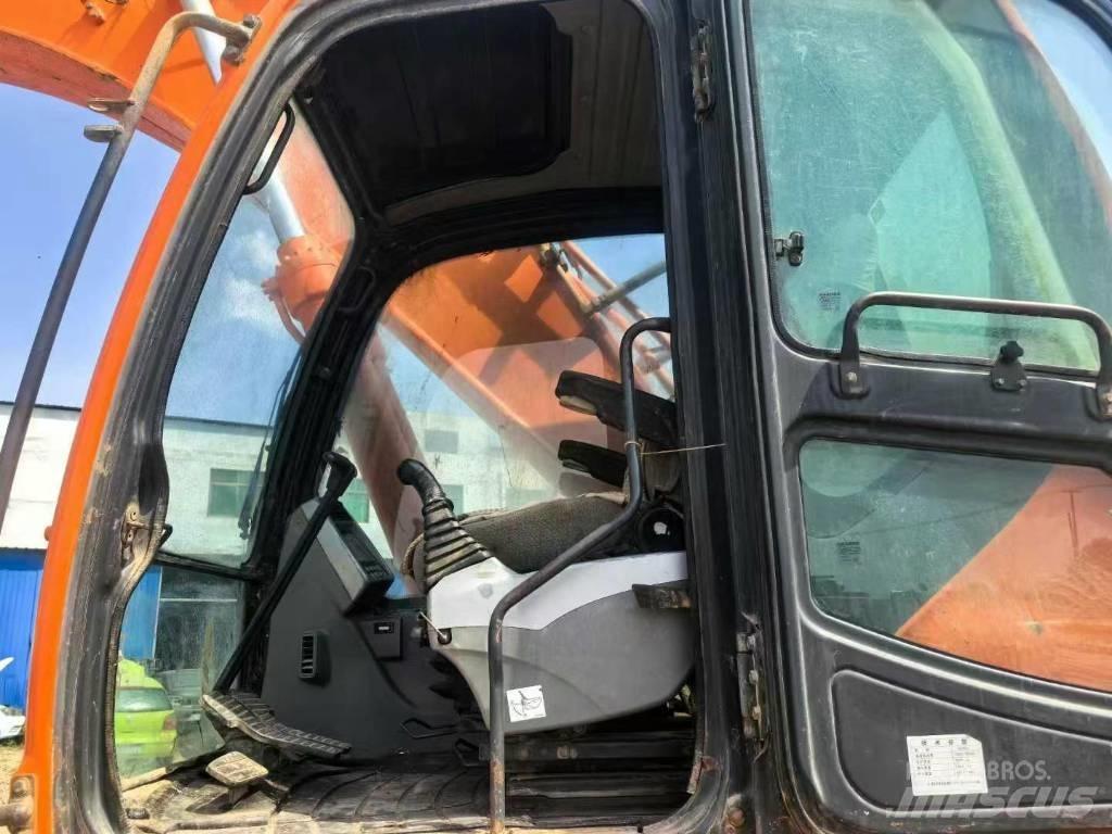 Doosan DX 260 대형 굴삭기 29톤 이상