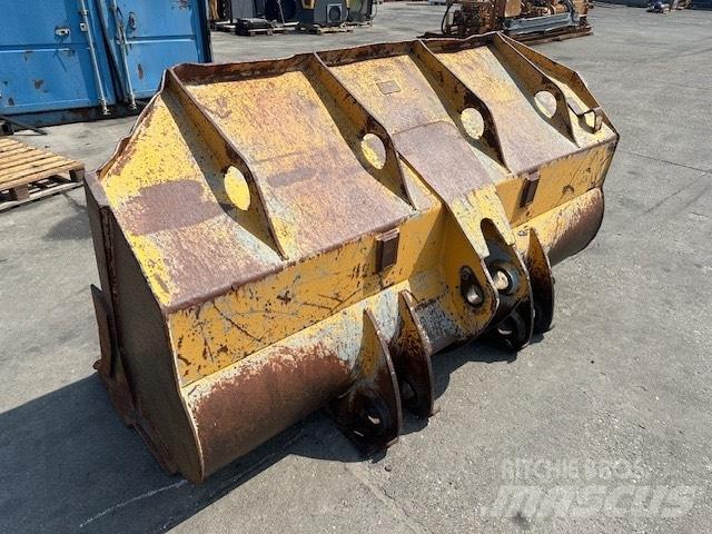 Liebherr LR 622 버켓