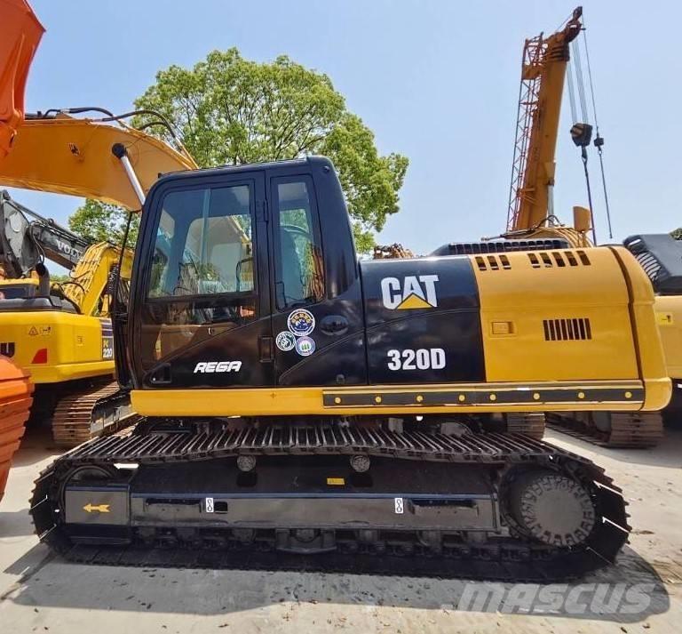 CAT 320 D 대형 굴삭기 29톤 이상
