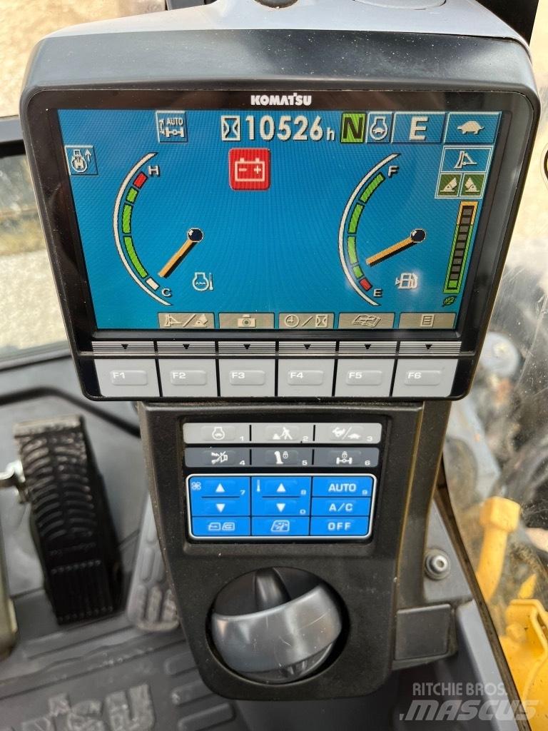 Komatsu PW148-8  휠 굴삭기