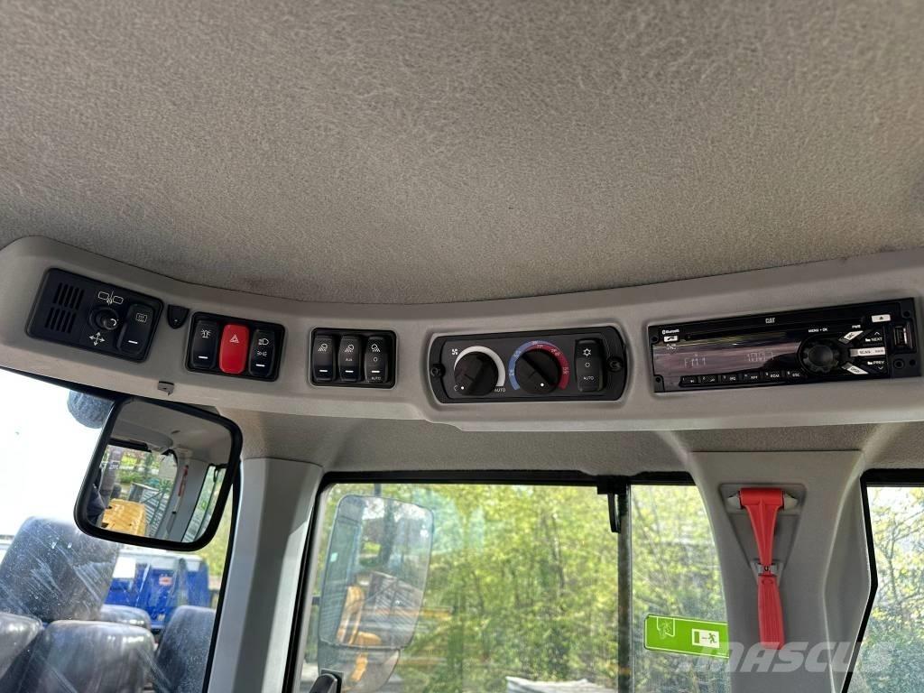 CAT 938 M  휠로우더