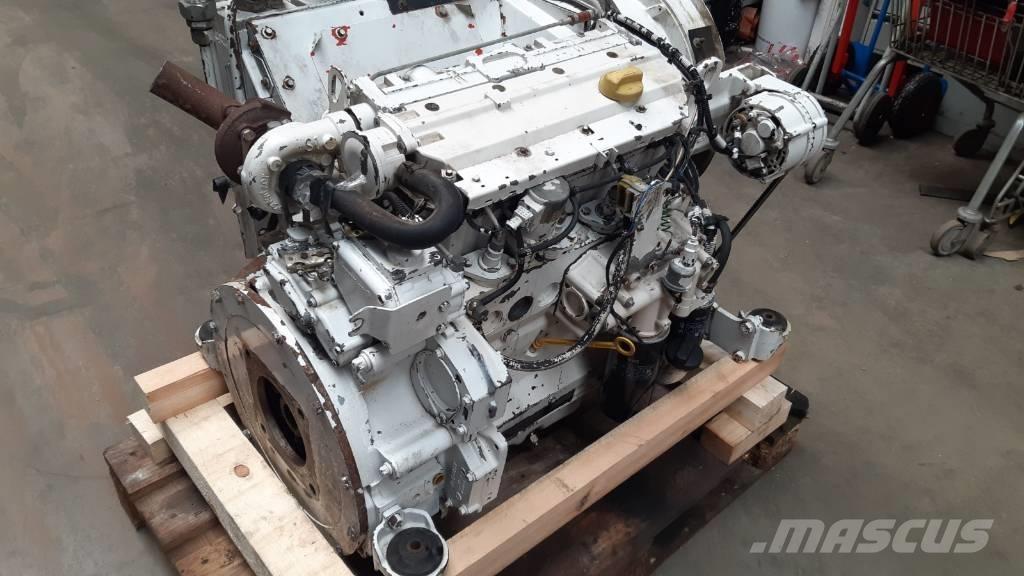 Deutz BF4M1012 엔진