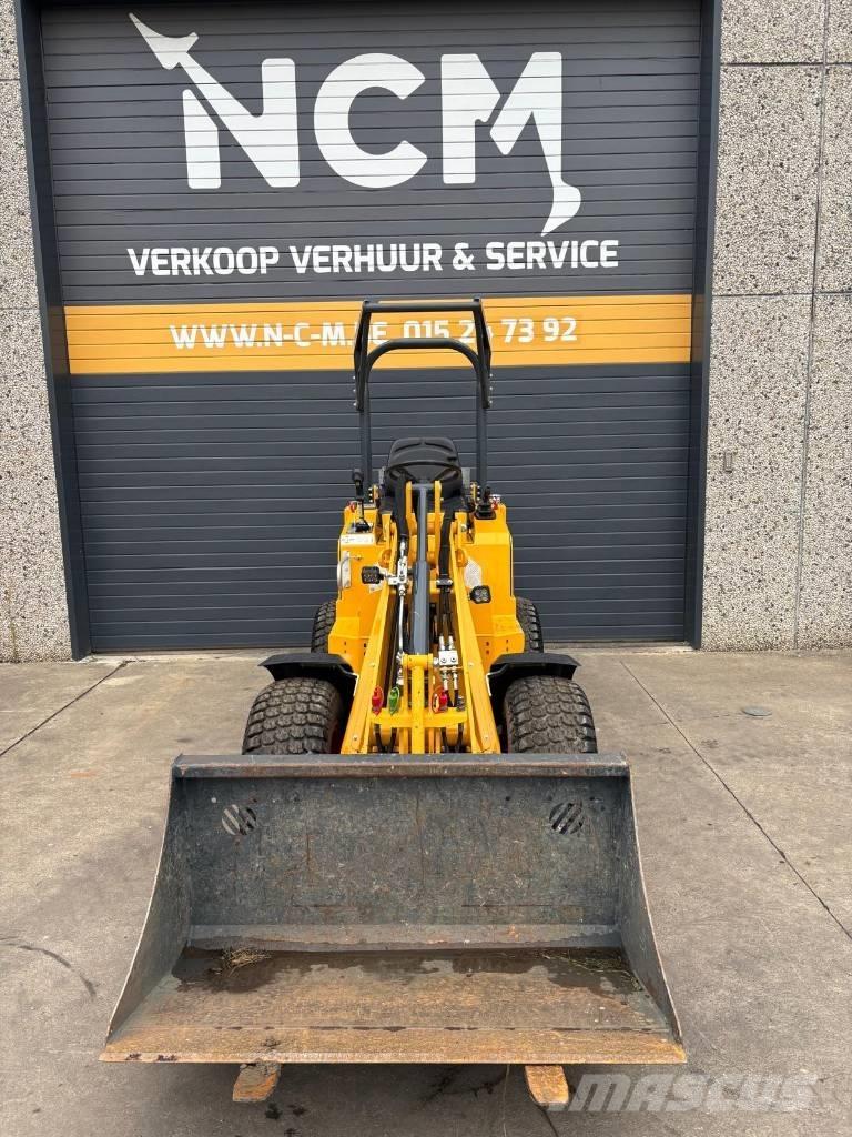 Knikmops KM 130  휠로우더