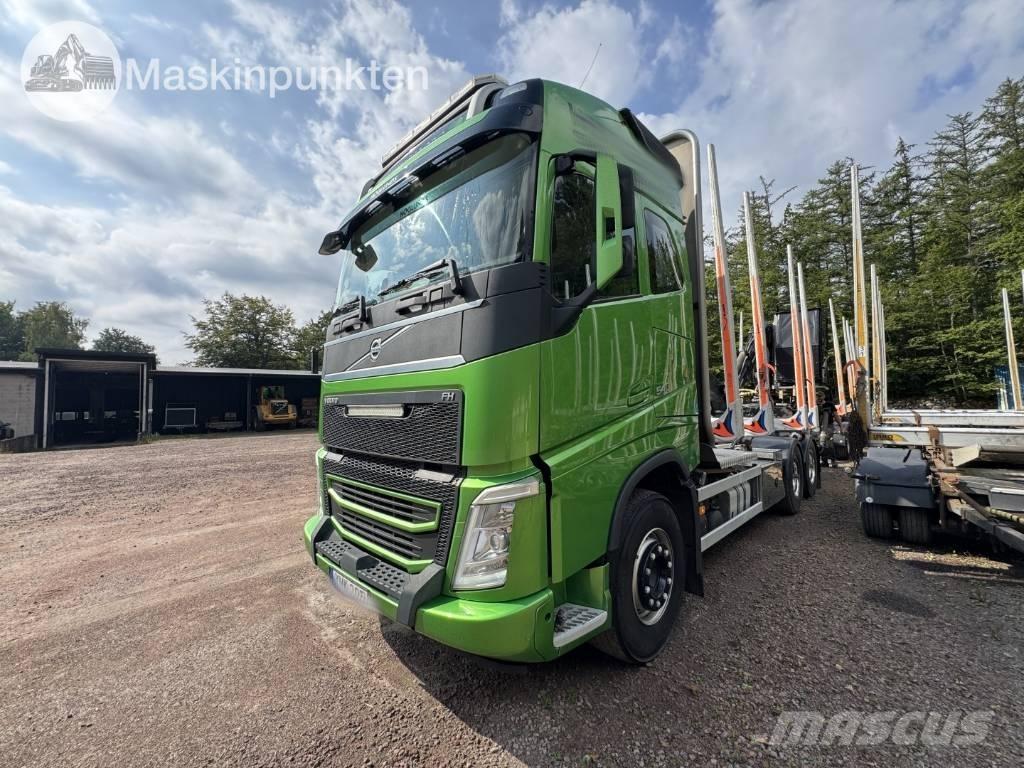 Volvo FH 16 550 목재 트럭