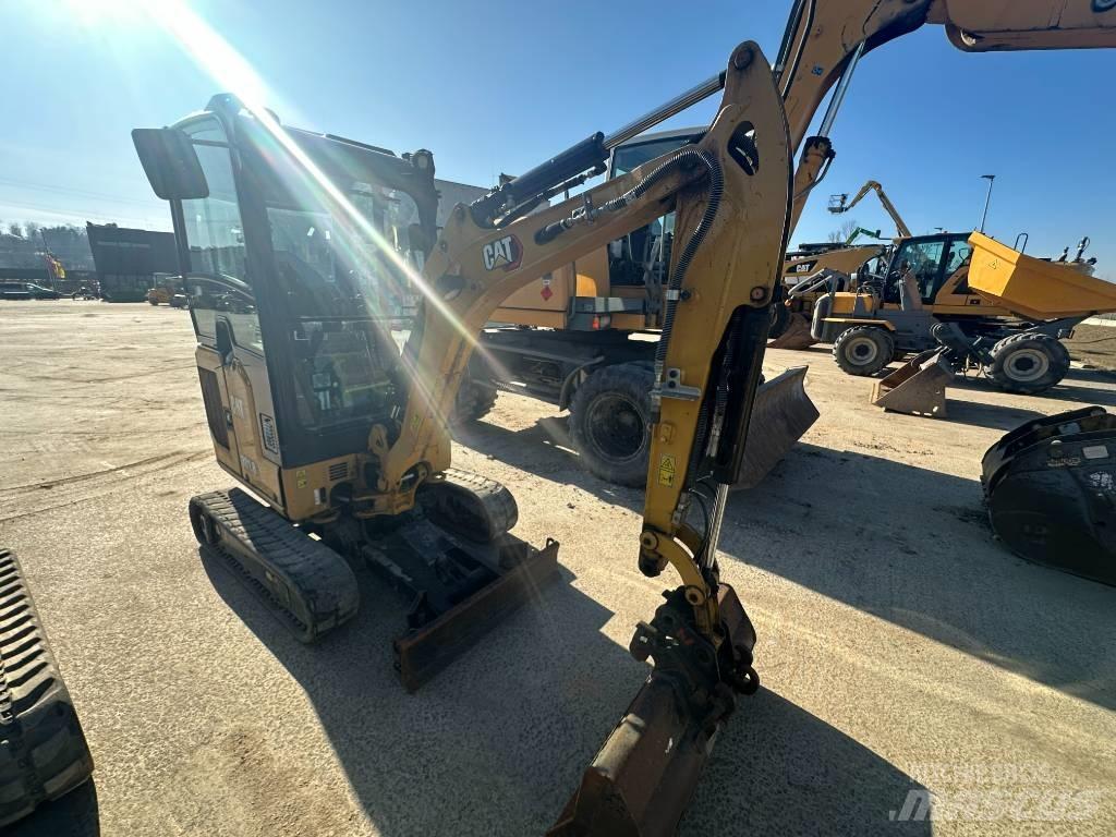 CAT 301.8 소형 굴삭기 7톤 미만