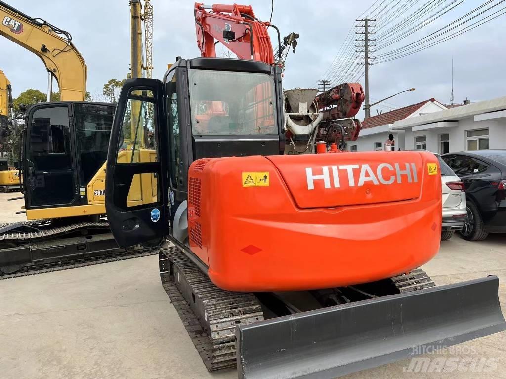 Hitachi ZX 70 소형 굴삭기 7톤 미만
