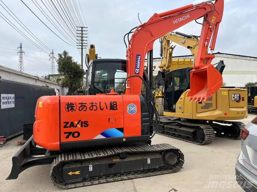 Hitachi ZX 70 소형 굴삭기 7톤 미만