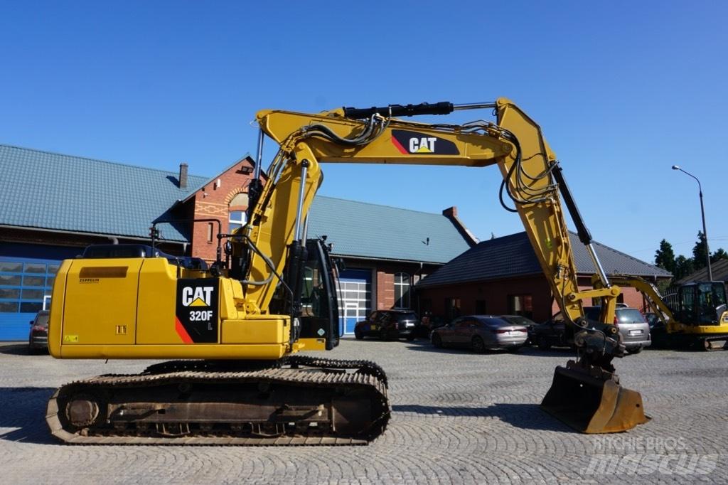 CAT 320 FL 대형 굴삭기 29톤 이상