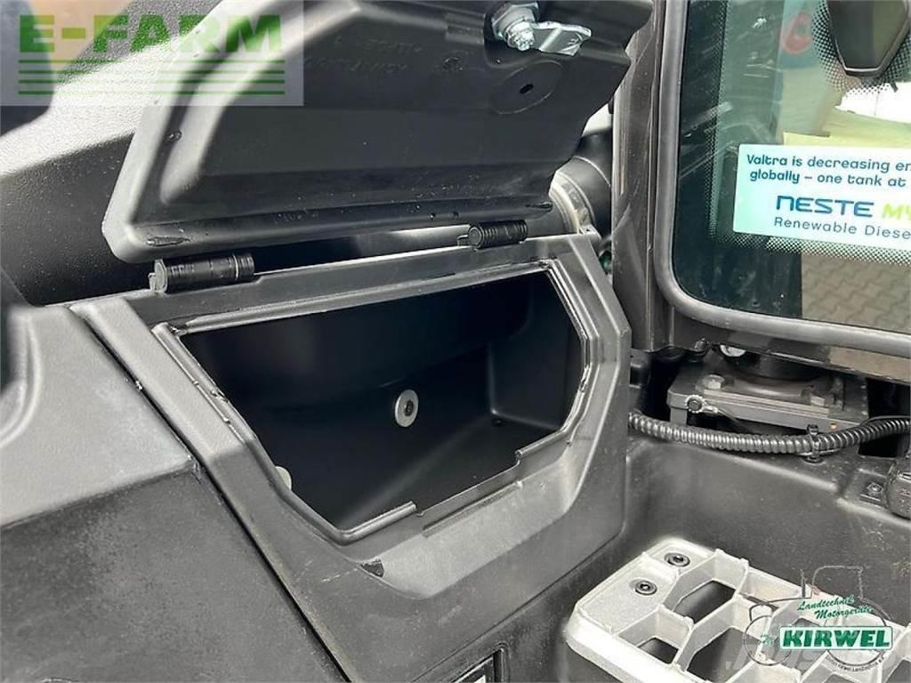 Valtra q 285 트랙터