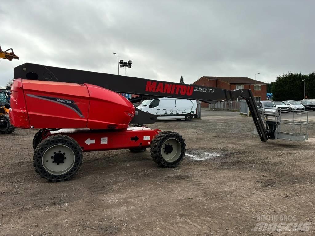 Manitou 220 TJ 견인식 전동이동 리프트