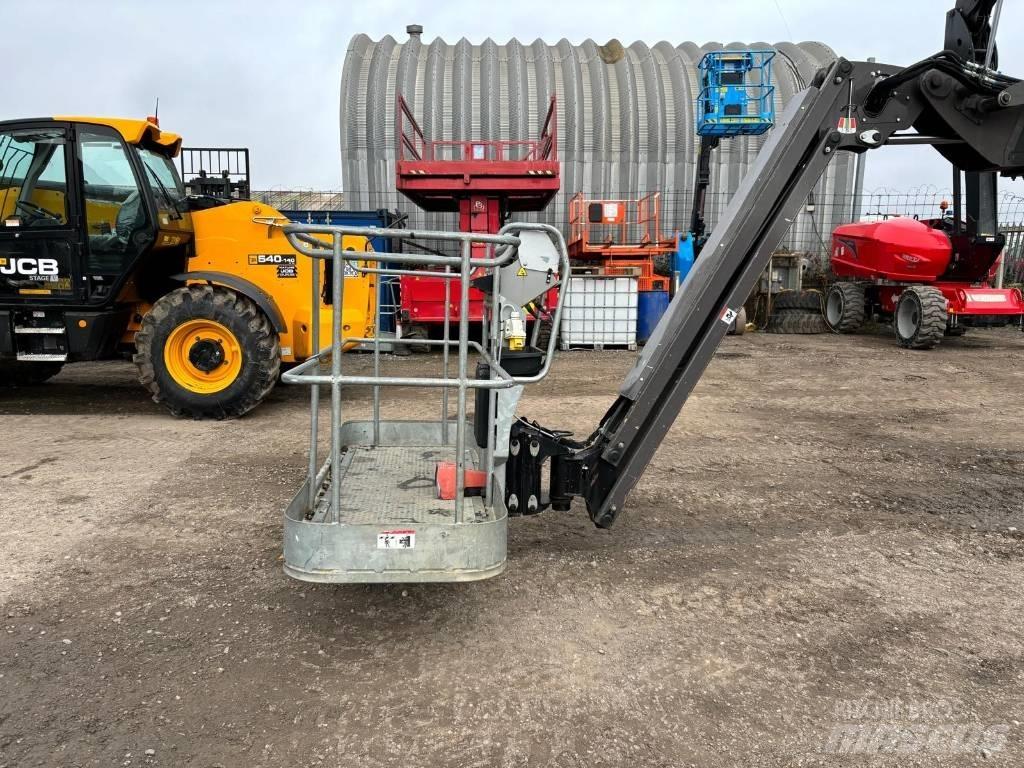 Manitou 220 TJ 견인식 전동이동 리프트