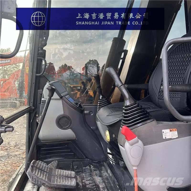 Komatsu PC 70 소형 굴삭기 7톤 미만