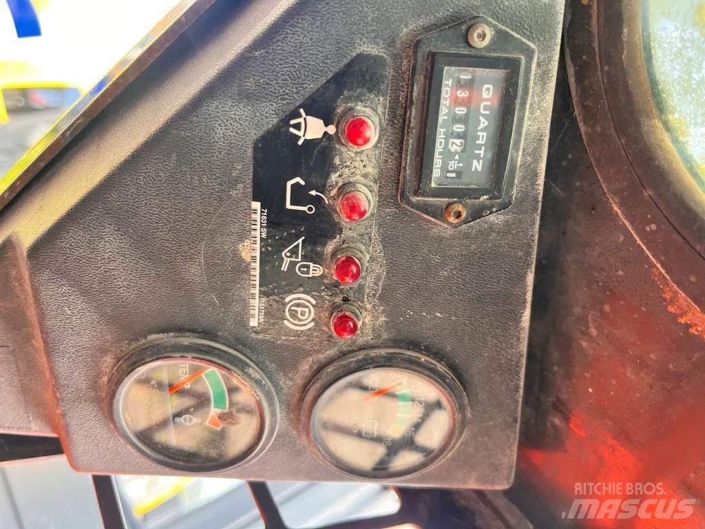 Bobcat S70  스키드로더