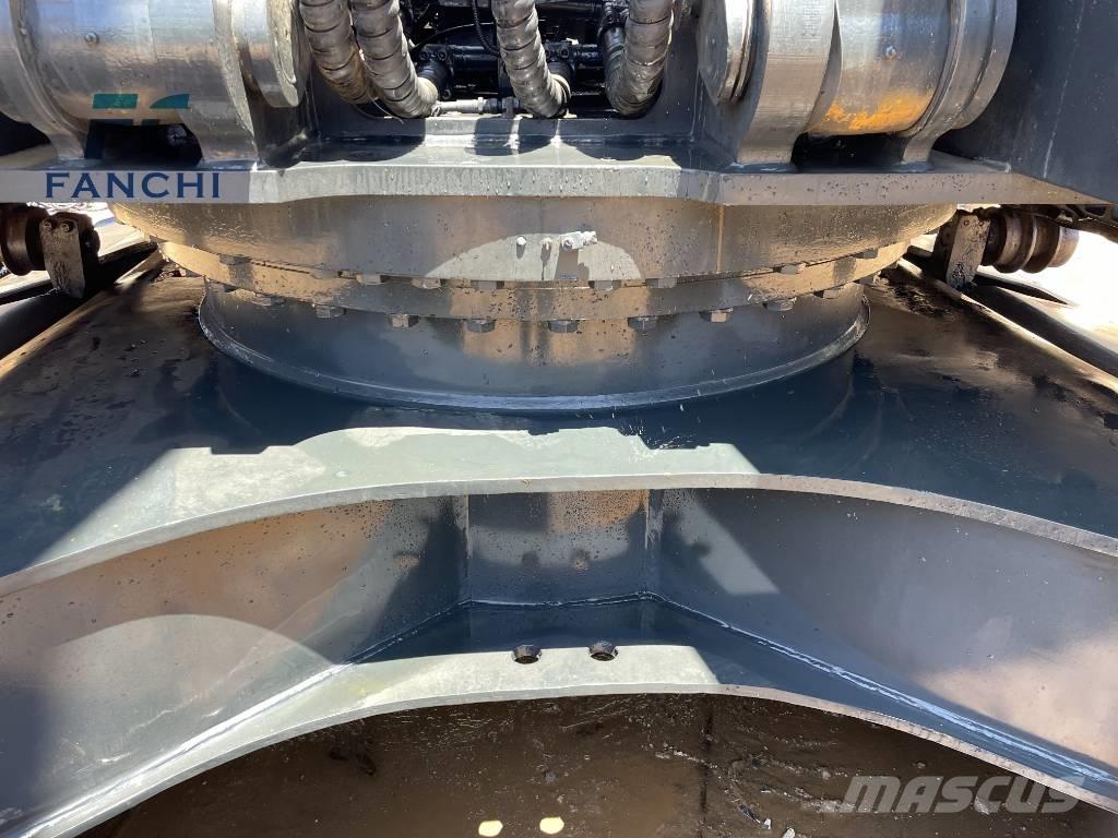 Hyundai 305lC-9T 대형 굴삭기 29톤 이상