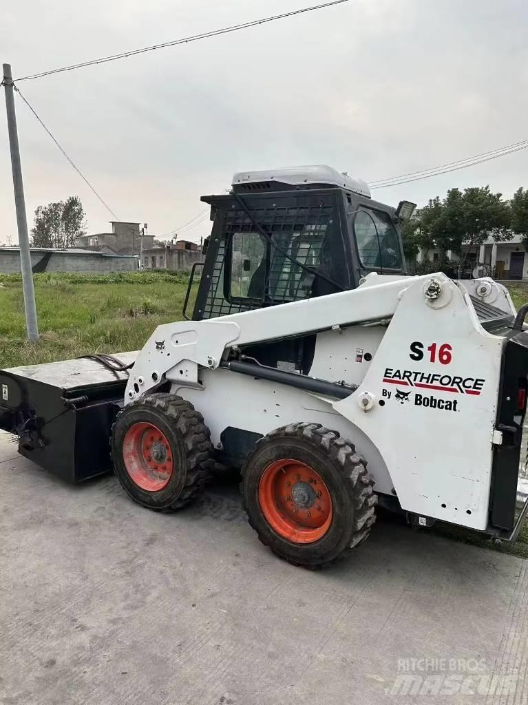 Bobcat S 16  스키드로더