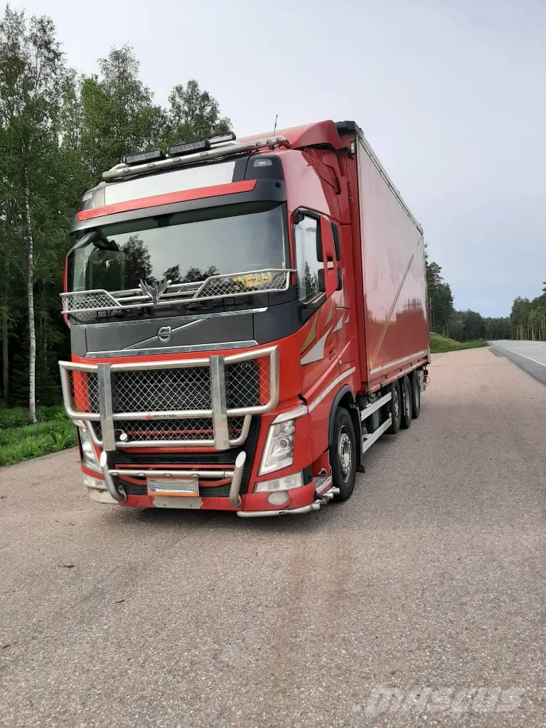 Volvo FH 13 우드칩 트럭