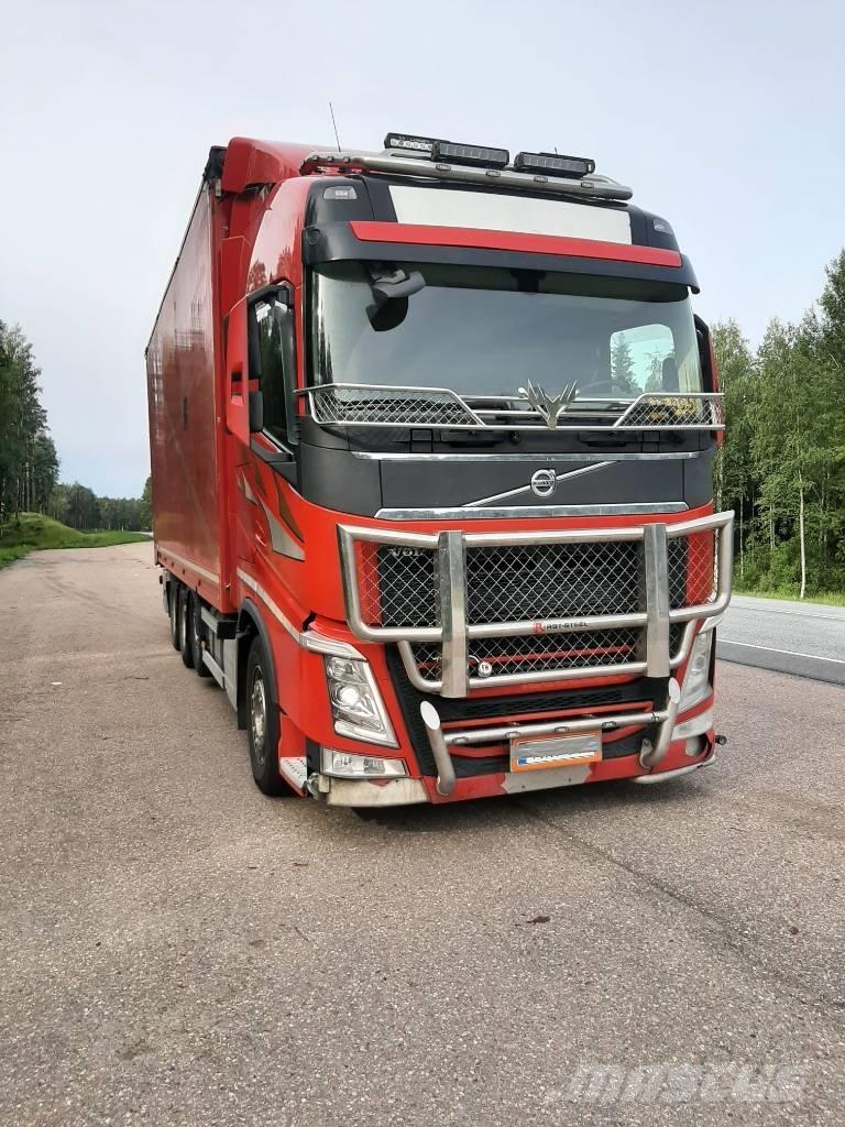 Volvo FH 13 우드칩 트럭