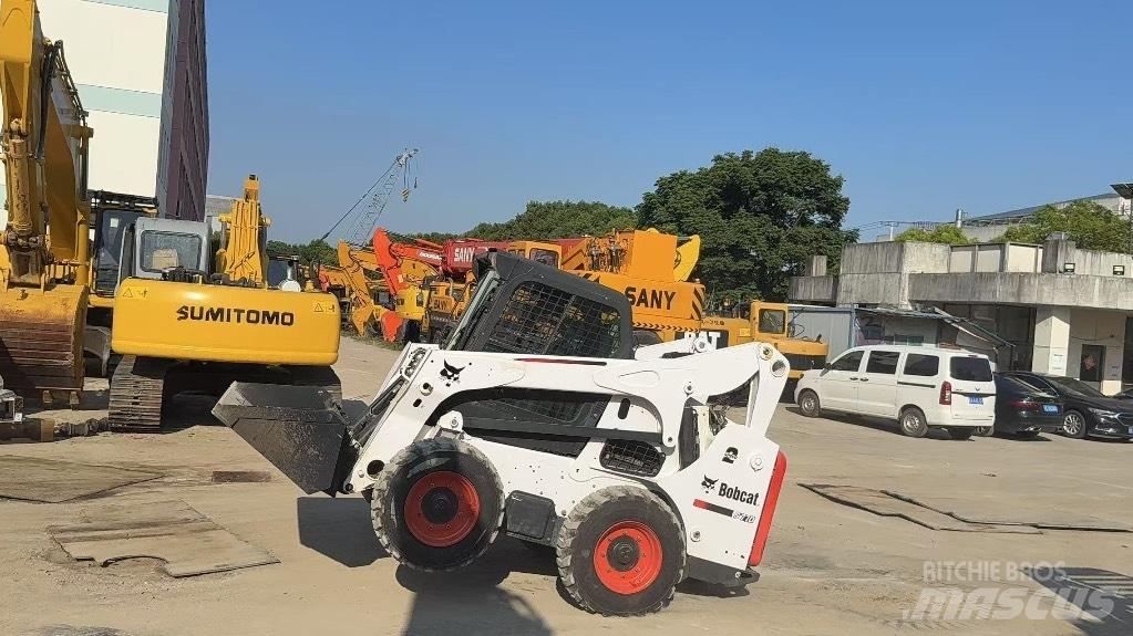 Bobcat S 770  스키드로더