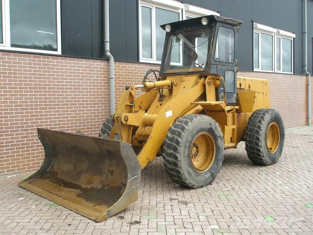 Komatsu W40-2  휠로우더